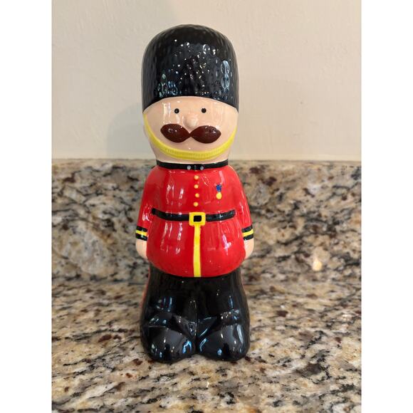 Cath Kidston Solider Money Box Bank London Ceramic - Picture 1 of 5